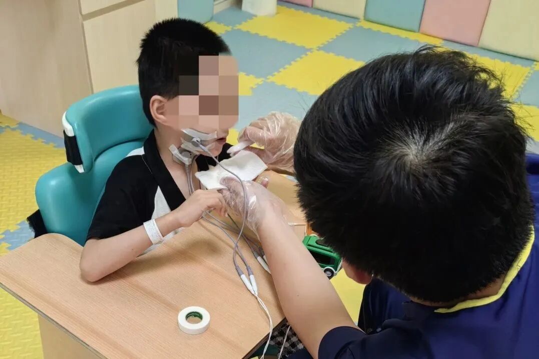 吞咽电疗仪怎么用【医讯】康复之路，让爱启航！深汕中心医院儿童神经康复中心为儿童健康保驾护航！_https://www.jmylbn.com_新闻资讯_第7张