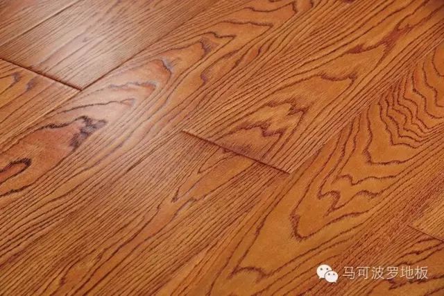 木地板打蠟有什么好處_地板拋光打蠟_新房開(kāi)荒保潔地板清洗打蠟
