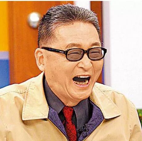 李敖出来后,就特别生气,拼命的告萧孟能,告一次准一次,搞得萧孟能流亡