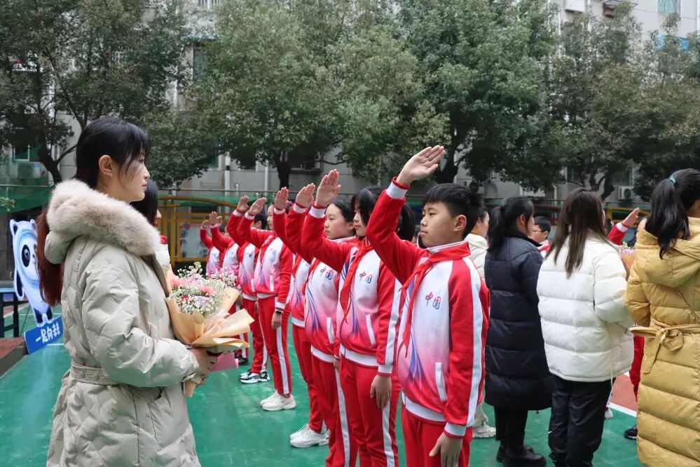 一起向未来拼搏创精彩合肥市虹桥小学举行2022年春季开学典礼