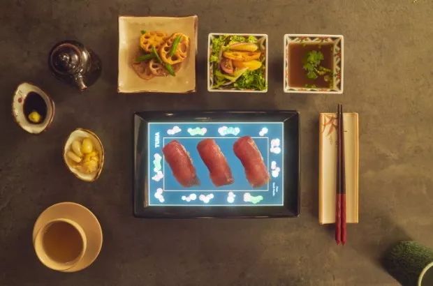 用「平板電腦」當餐盤，壕得很有儀式感 科技 第2張
