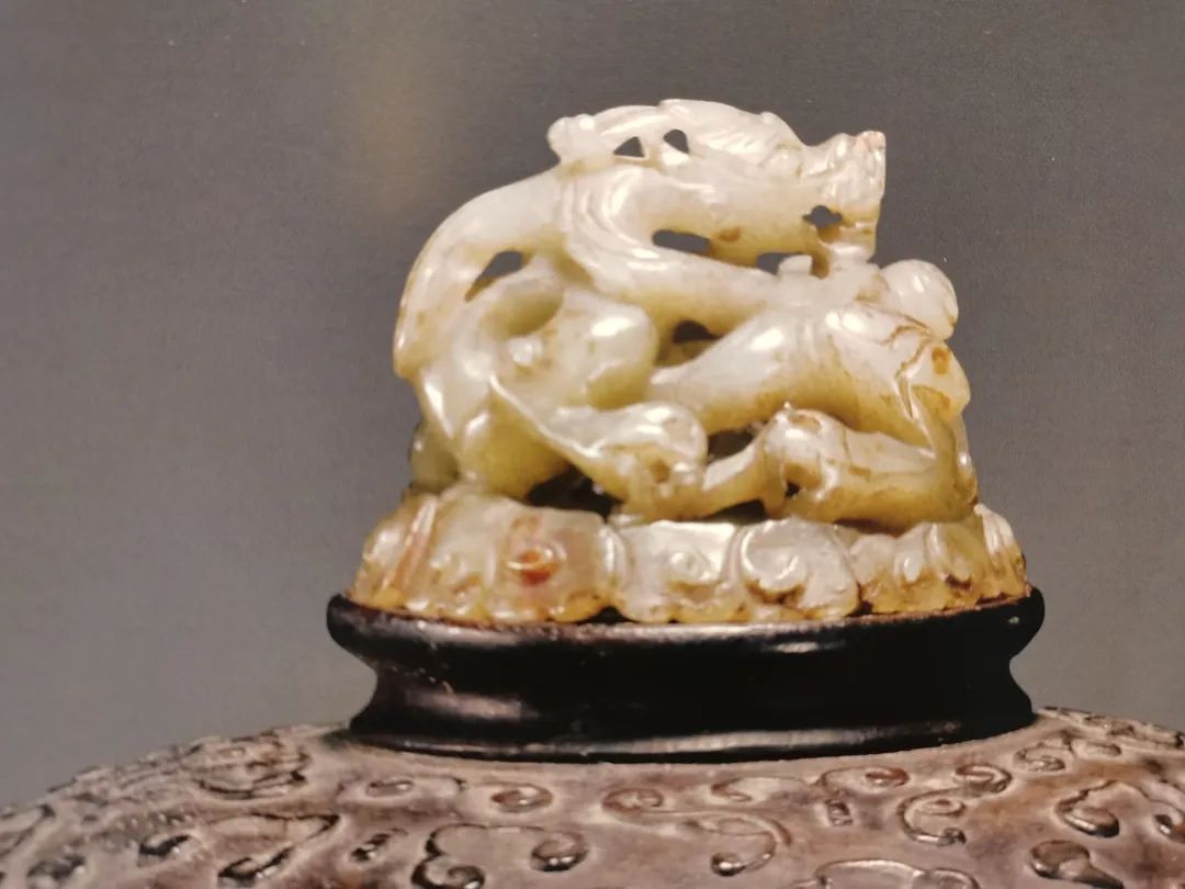今なら即納 中国 玉石白玉彫刻 神獣形蓋爐 香炉 置物 M R1276 彫刻