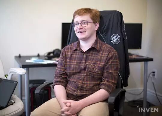 Q：你们引入了一些韩国选手，是否还有进一步的计划来增加韩国队员？