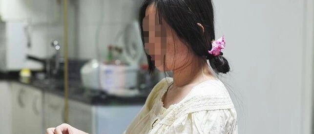 生完孩子被丈夫嫌丑！丈夫：哪个男人不喜欢漂亮的？丨天亮说早安