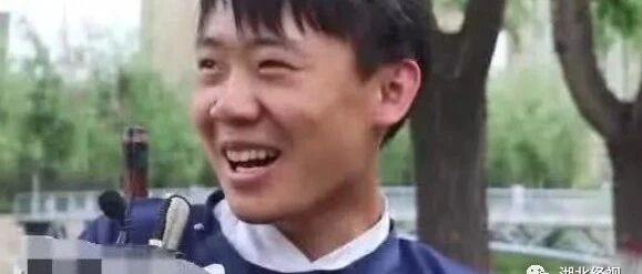 高考700分和存款700万你会怎么选？网友回答亮了…丨天亮说早安