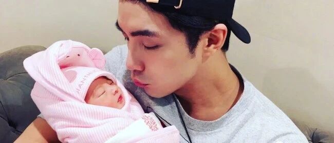 明星夫妻提前“剖腹生子”，竟是为了这个原因！网友：这个行为太傻…丨天亮说早安