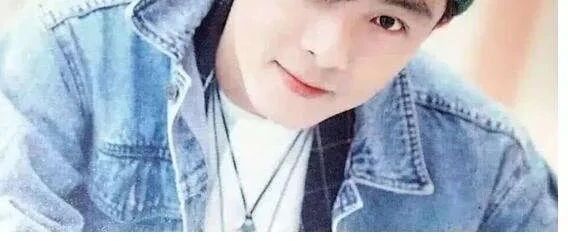 事业巅峰时遭雪藏，56岁的他凭什么翻红