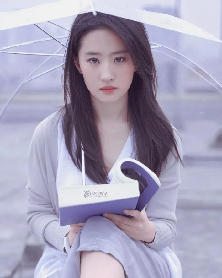 被吐槽空有颜值？33岁的她如今要靠这部剧逆风翻盘......