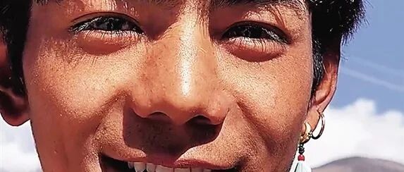 他终究还是去拍戏了！这就是网红的归宿么？