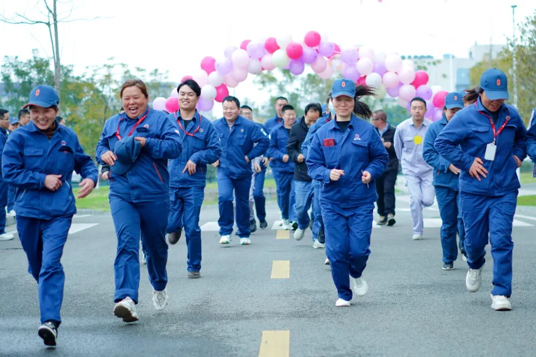 图4 环厂跑活动.JPG