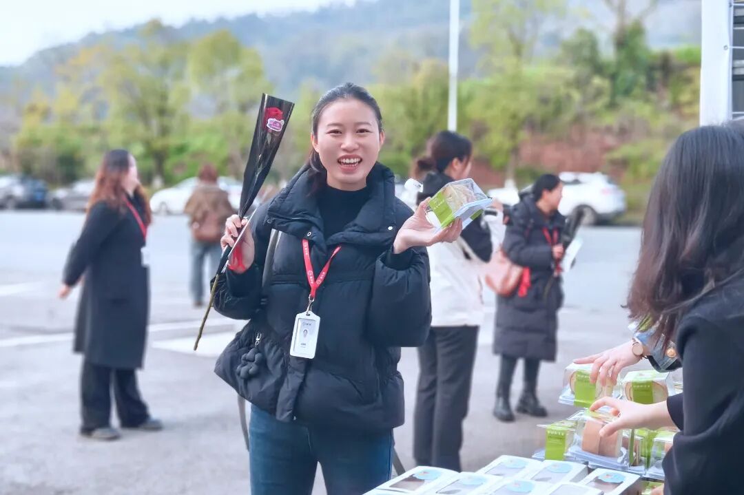 图8 长寿基地准备的仪式感.jpg