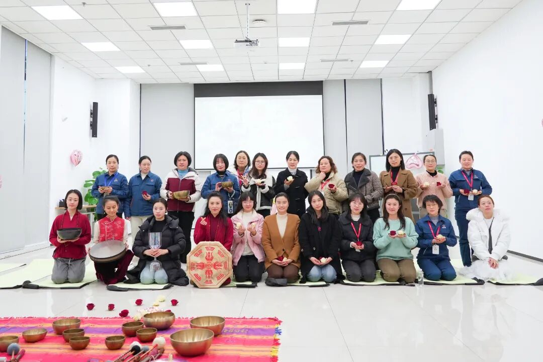 图5 颂钵疗愈活动 .jpg