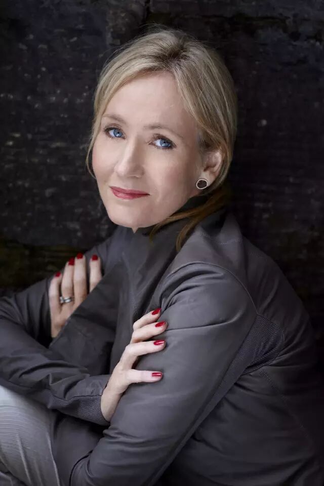 对钻石没有抵抗力的嗅嗅 1965年,罗琳出生于, 英国一个普通家庭