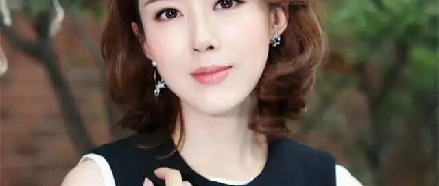 颜丹晨:我这辈子最正确的决定,就是在44岁高龄为小丈夫生儿子