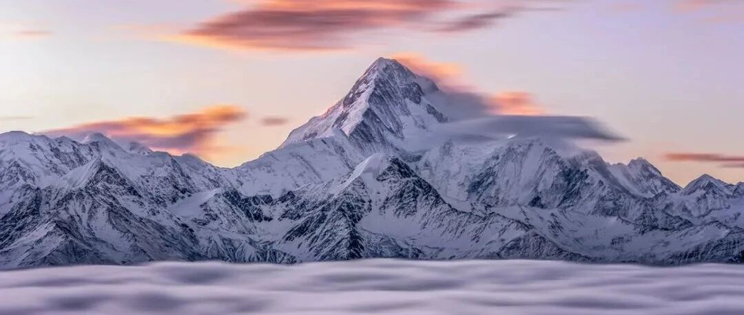 外国人止步，中国人请通行！这条登上国家地理特辑封面的公路，到底凭什么？