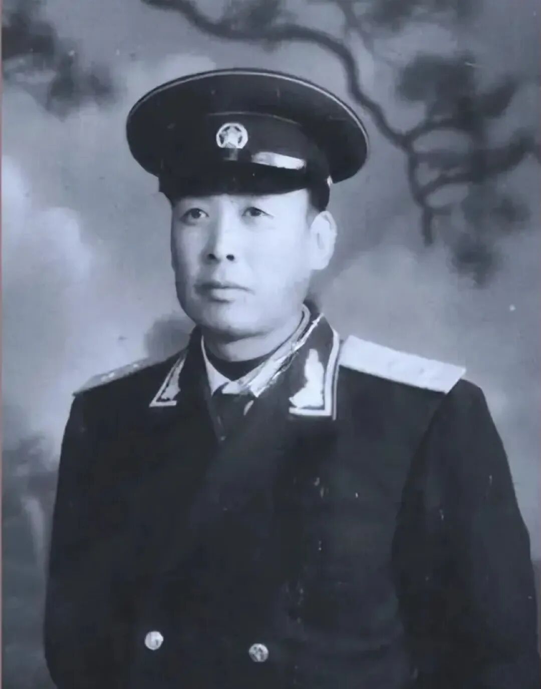 寻馆记·文物里的红色记忆