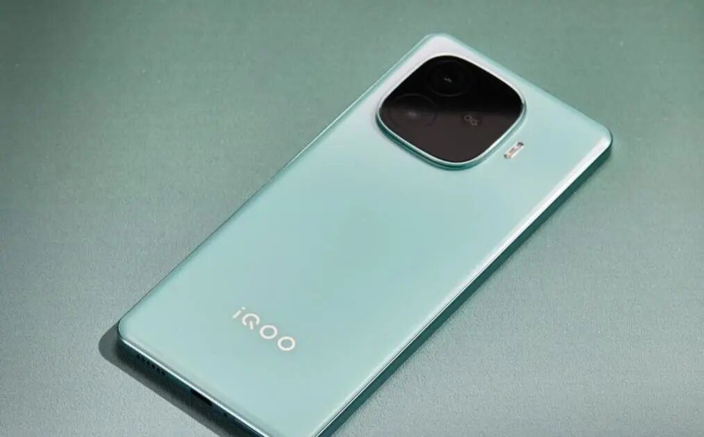 千元手机哪款好？目前性价比排名前五手机推荐，口碑公认