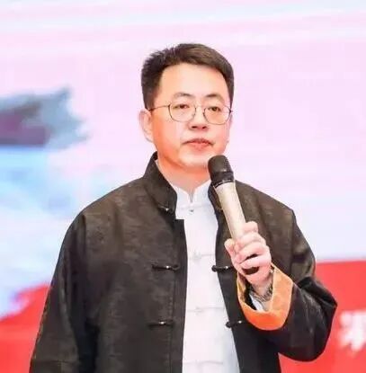 活血、止血的中成药，不用吃，一敷就好