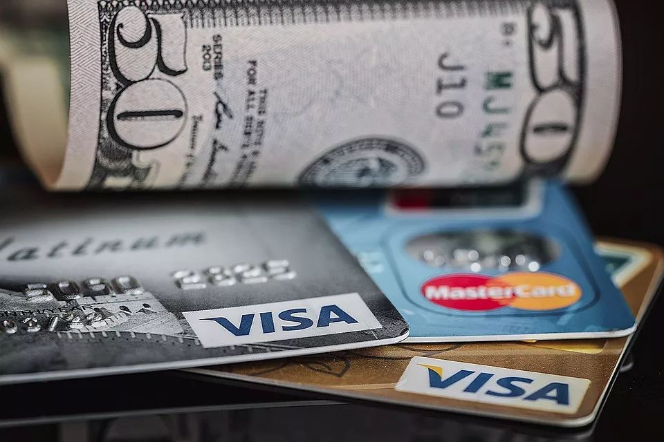 办etc的信用卡需要交年费吗_广发信用卡以卡办卡_信用卡以卡办卡需要什么条件