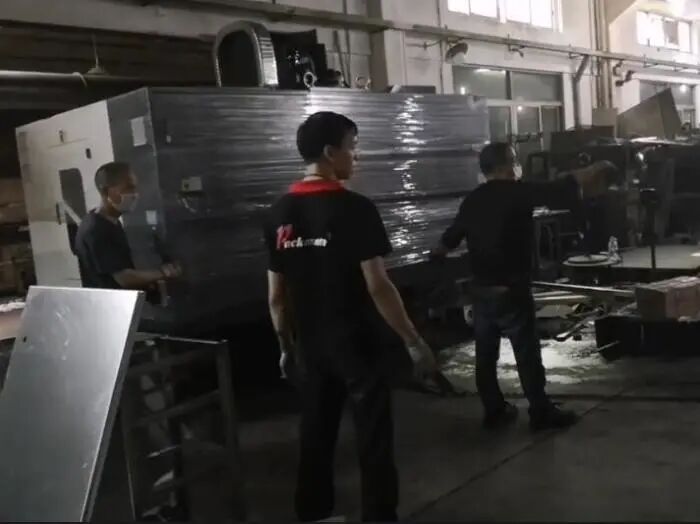 机械加工厂为什么招人难？老员工：做了三年学徒，现在却一无是处！的图2