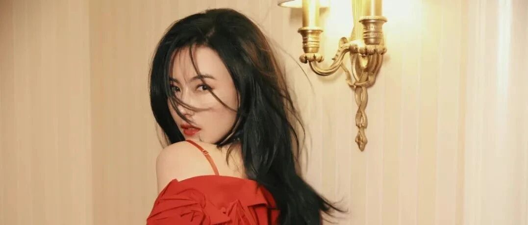 为谢霆锋流产四次，痴守13年仍遭弃，41岁闪嫁神秘富豪生三胎：女人的命，都刻在这点上！