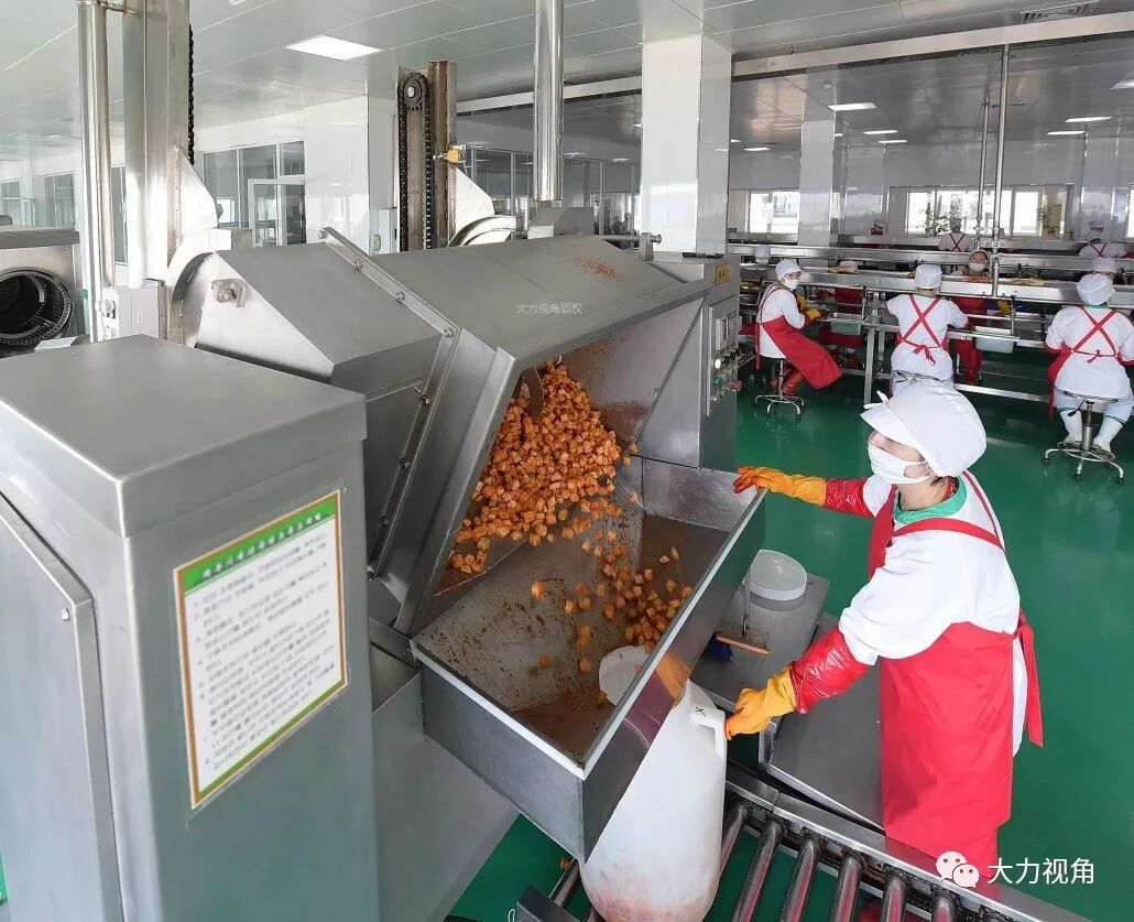 该厂生产的辣白菜和儿童营养泡菜等10多种泡菜营养丰富,美味可口.