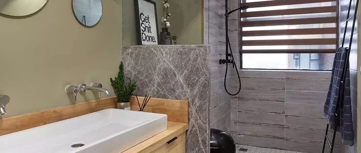 卫生间别再乱装，聪明人都这样设计，干湿分离，颜值高更实用极了！