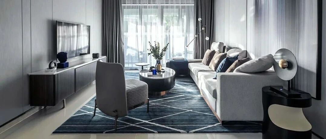 89㎡现代轻奢，硬包质感背景墙，搭配简约舒适家具，成熟而大气