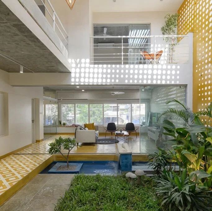 200㎡独栋住宅，在家里留片草地，把光线引入，满屋生机活泼的气息