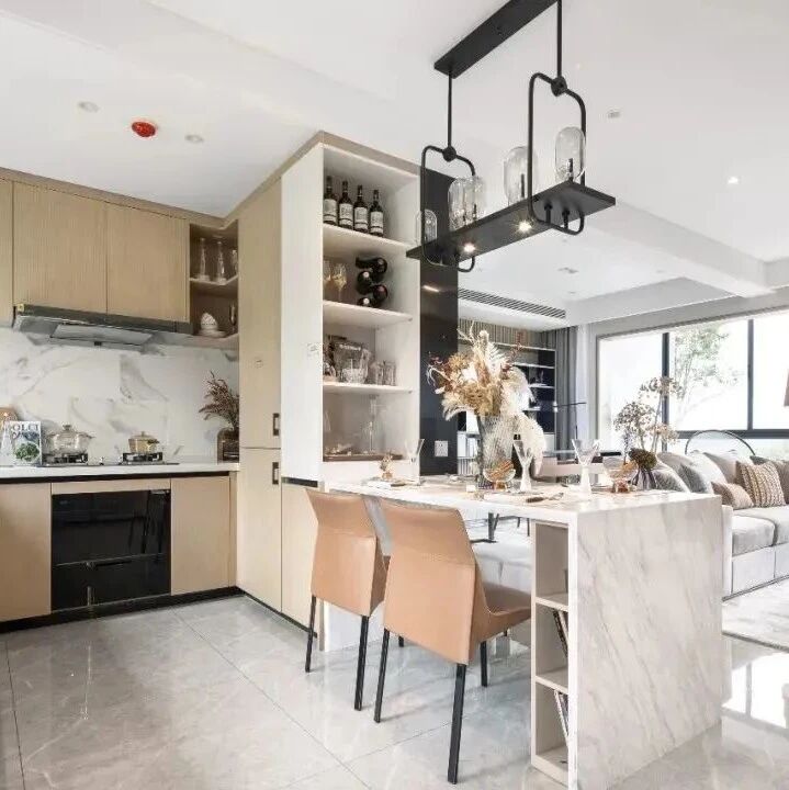 77㎡的小房子，也能住出豪宅体验？打通客餐厨书空间，真实现！