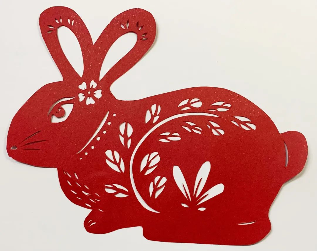 "生肖刻纸"是纸上的传统年味丨老手艺暖了冬季,新春走基层