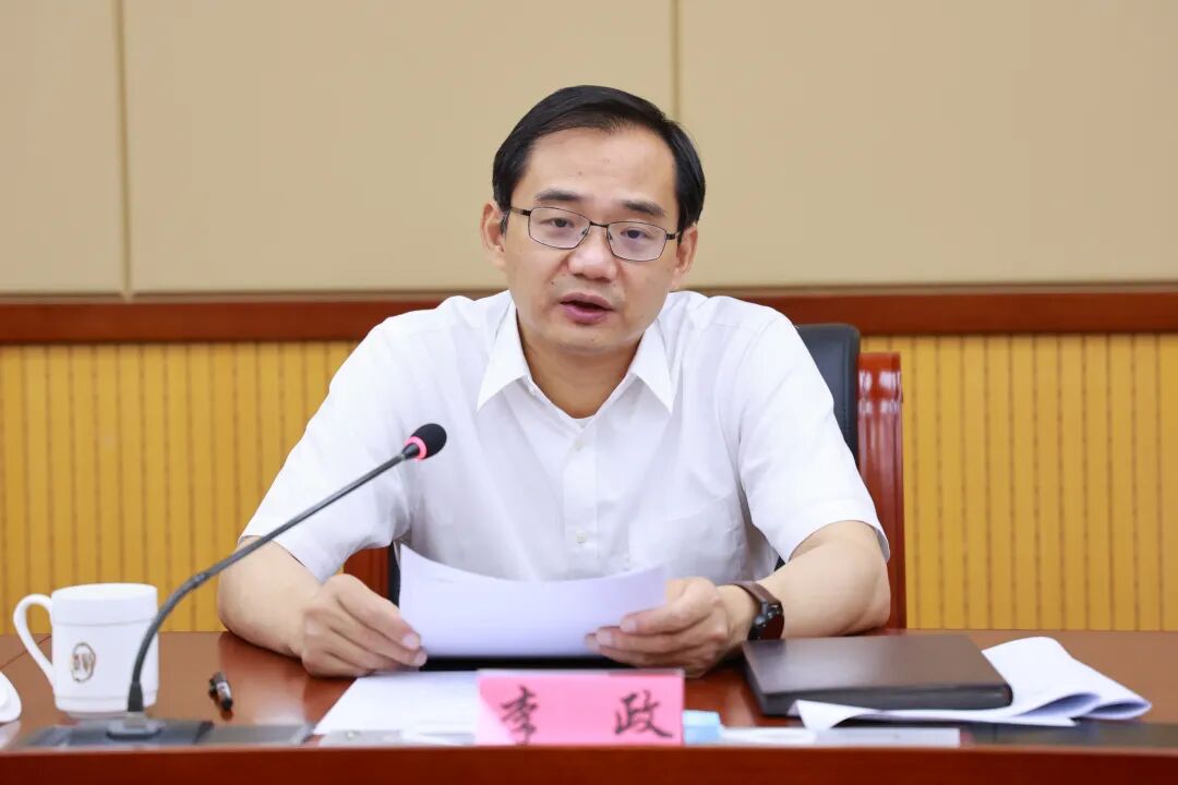 全力以赴筑牢网络安全屏障奉贤区委书记李政主持召开区委网络安全和