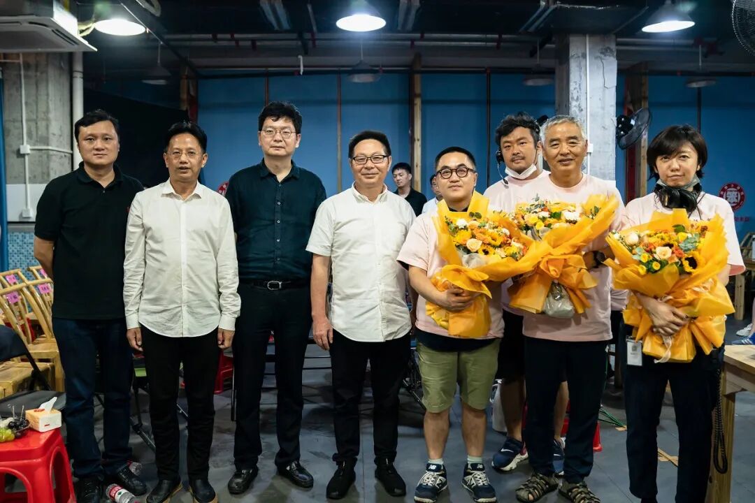 张华立探班电影《群星闪耀的夜晚》剧组 - 潇湘电影集团