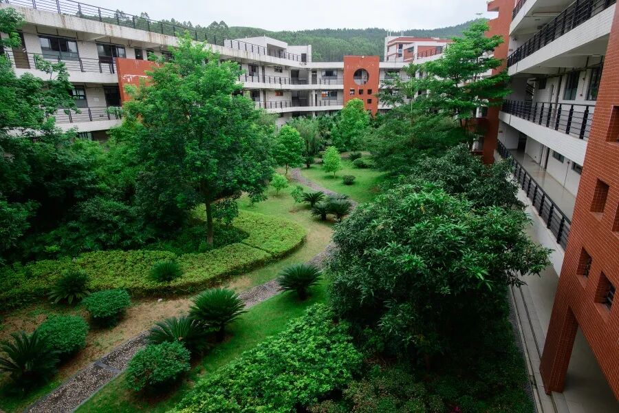 韶关市技师学院2022级新生报到┃全体新生欢迎你的加入