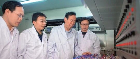 为团队取名“芯系国家”，引领了我国第三代半导体电子器件与材料的发展：专访中科院院士郝跃