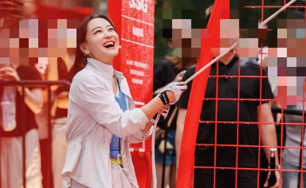 票房冲到34亿后，贾玲渐渐淡出