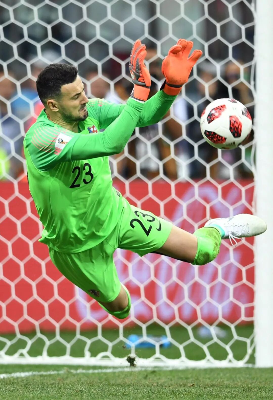 了克罗地亚队莫德里奇的点球 将比赛拖入点球大战 但他的对手苏巴西奇