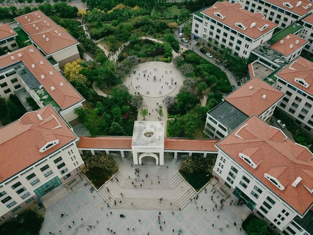 均溫20℃的海濱老城，紫色泡桐花美得像國外，現在去性價比超高 旅遊 第21張