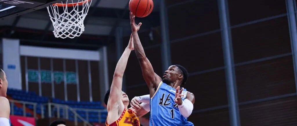 川沪神仙打架68分击败70分 山西不敌首钢主帅怒指记录台