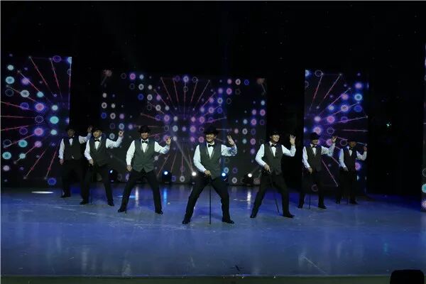 卫视辽宁人心悦主持人名单_辽宁卫视主持人心悦_辽宁电视台节目主持人心悦