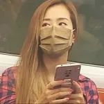 TVB《东张西望》女主持搭地铁被野生捕获！获讚戴着口罩一样靓女