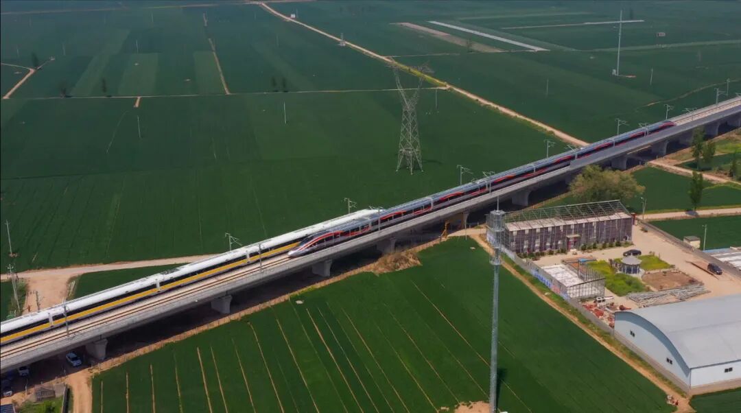 时速870公里擦身而过是什么感觉？“复兴号”创造世界纪录的图6