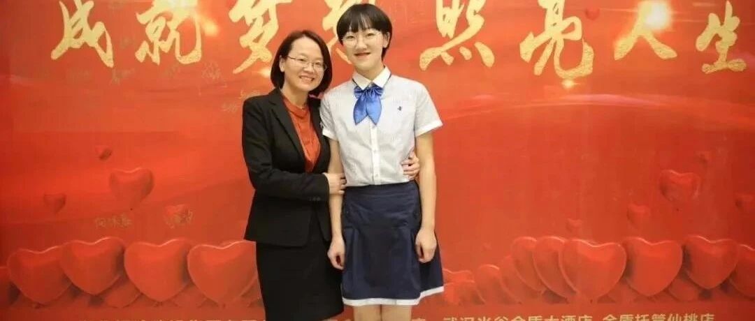 女孩高考725分刷屏! 看了她的时间表, 终于懂了“假勤奋”和“真用功”的区别！