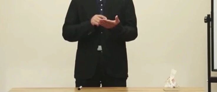 “双减”第一次期末考试后，才知道谁在裸泳：快乐教育输了，佛系爸妈败了……