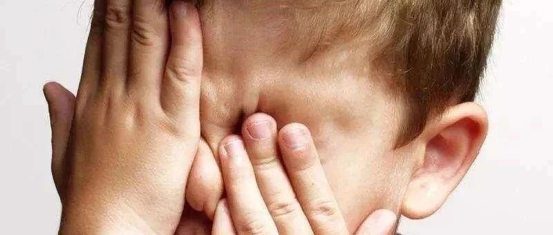 男婴被100℃洗澡水烫伤！妈妈的急救连医生都点赞，却遭全家反对！