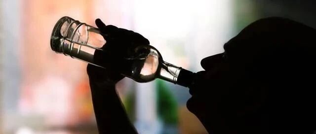 过年饭局多，谨防痛风来袭