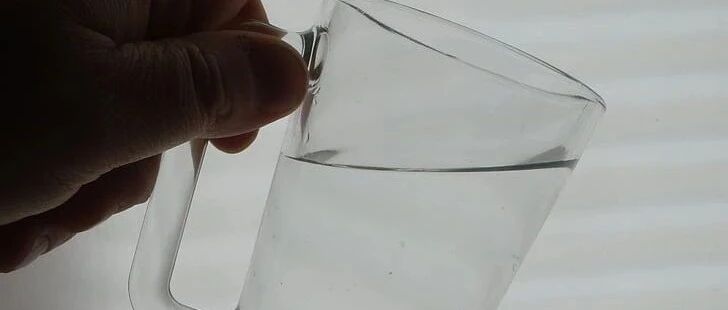 专家：常喝这2种“水”，容易被食管癌盯上