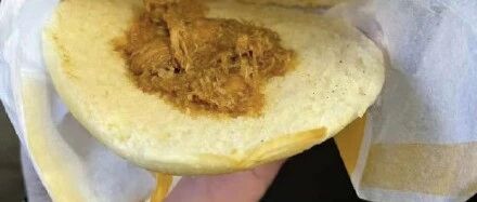 麦当劳卖肉夹馍，网友：肉呢？