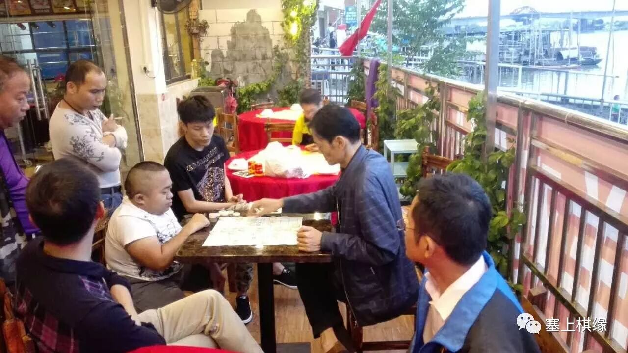 象棋大师大战一撮毛