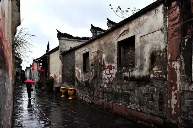 长沙市区到岳麓山多远_宜宾市区到蜀南竹海有多远_长沙市区到凤凰古城有多远